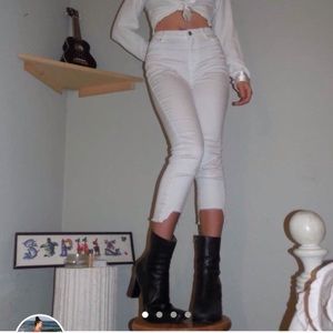 Cool cutout skinny jeans